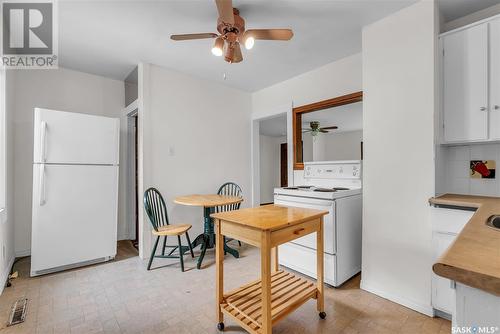 1015 J Avenue N, Saskatoon, SK - Indoor Photo Showing Laundry Room