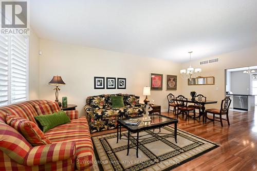 14 Murphy Lane, Hamilton, ON - Indoor Photo Showing Living Room