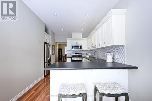 14 Murphy Lane, Hamilton, ON - Indoor Photo Showing Kitchen