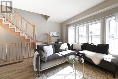 123 Sandhill Crane Drive, Wasaga Beach, ON - Indoor Photo Showing Living Room