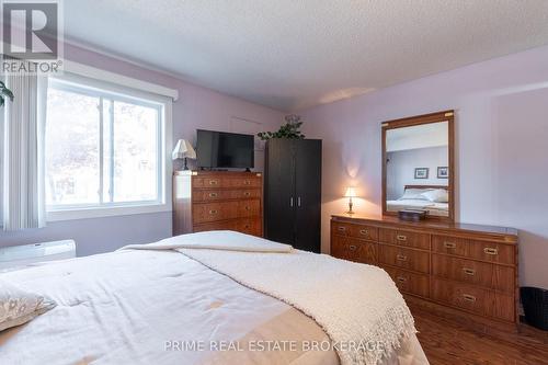 111 - 735 Deveron Crescent, London, ON - Indoor Photo Showing Bedroom