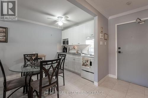 111 - 735 Deveron Crescent, London, ON - Indoor Photo Showing Kitchen