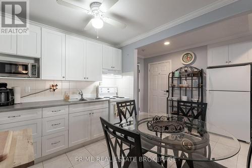 111 - 735 Deveron Crescent, London, ON - Indoor Photo Showing Kitchen