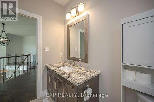 2230 Red Thorne Avenue, London, ON - Indoor Photo Showing Bathroom