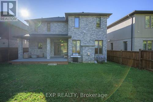 2230 Red Thorne Avenue, London, ON - Outdoor