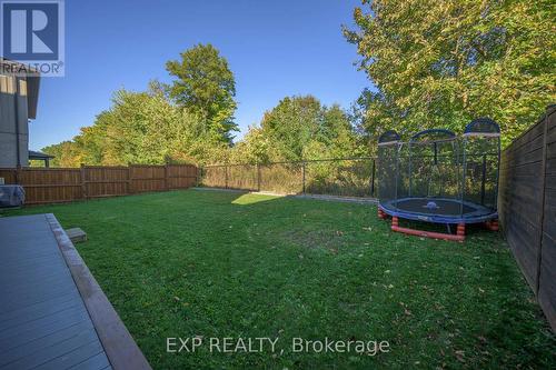 2230 Red Thorne Avenue, London, ON - Outdoor With Backyard