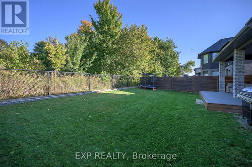 2230 Red Thorne Avenue, London, ON - Outdoor