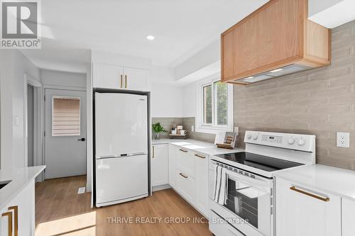 22 Hearthside Place, London, ON - Indoor Photo Showing Kitchen