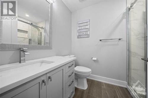 144 Derbeyshire Street, Ottawa, ON - Indoor Photo Showing Bathroom