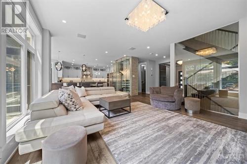 144 Derbeyshire Street, Ottawa, ON - Indoor Photo Showing Living Room