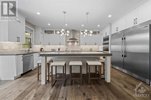 144 Derbeyshire Street, Ottawa, ON - Indoor Photo Showing Kitchen With Upgraded Kitchen