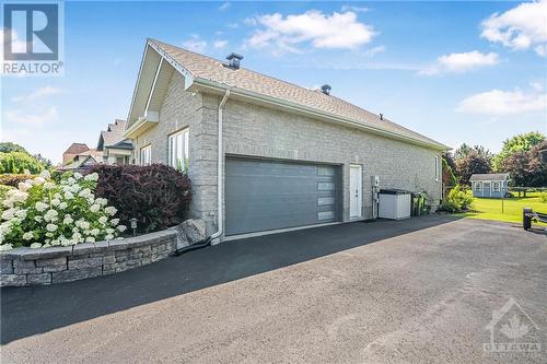 Double car garage - 6978 Lakes Park Drive, Greely, ON - Outdoor