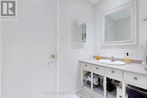 1873 Bonnymede Drive, Mississauga, ON - Indoor Photo Showing Bathroom