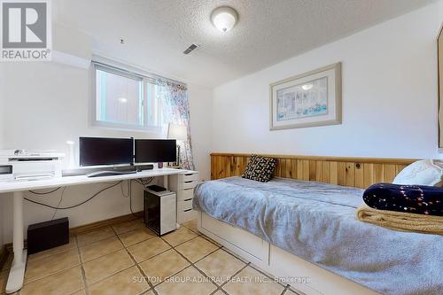 1873 Bonnymede Drive, Mississauga, ON - Indoor Photo Showing Bedroom