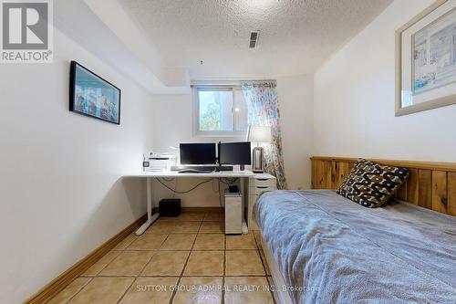 1873 Bonnymede Drive, Mississauga, ON - Indoor Photo Showing Bedroom