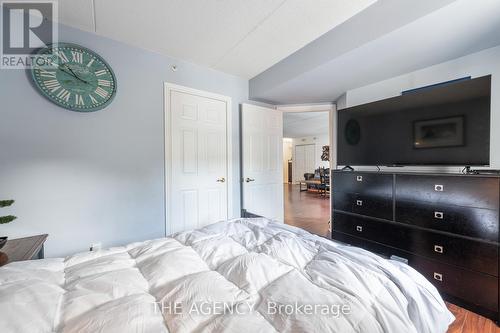 102 - 1810 Walkers Line, Burlington, ON - Indoor Photo Showing Bedroom