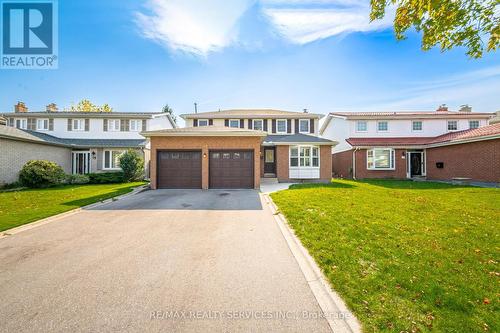 17 Macdougall Drive, Brampton, ON - Outdoor With Facade