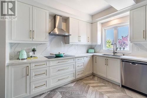 23 Prairie Creek Crescent, Brampton, ON - Indoor Photo Showing Kitchen