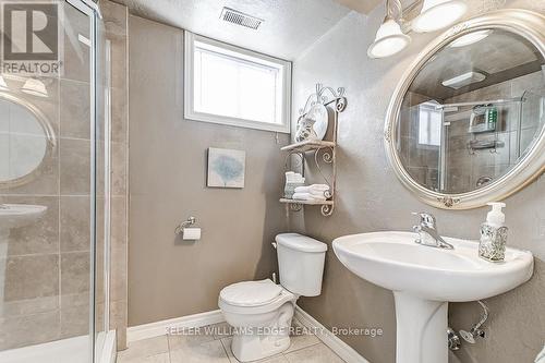 5203 Broughton Crescent, Burlington, ON - Indoor Photo Showing Bathroom