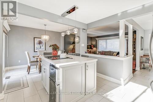 5203 Broughton Crescent, Burlington, ON - Indoor Photo Showing Kitchen