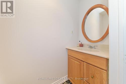 4 Morton Way W, Brampton, ON - Indoor Photo Showing Bathroom