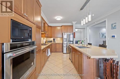 495 Blinco Terrace, Milton, ON - Indoor Photo Showing Kitchen With Double Sink With Upgraded Kitchen