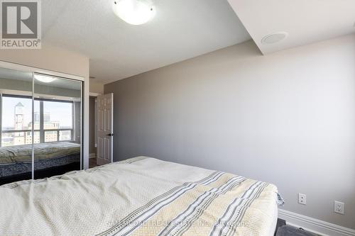 2434 - 3888 Duke Of York Boulevard, Mississauga, ON - Indoor Photo Showing Bedroom