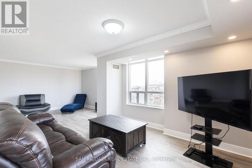 2434 - 3888 Duke Of York Boulevard, Mississauga, ON - Indoor Photo Showing Living Room