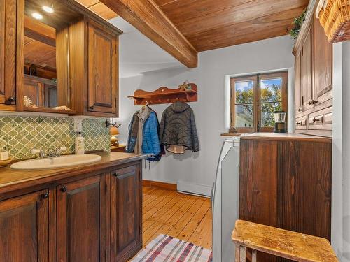 Laundry room - 859 94E Avenue, Saint-Blaise-Sur-Richelieu, QC - Indoor Photo Showing Other Room