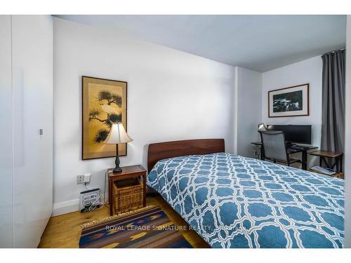 2310-40 Homewood Ave, Toronto, ON - Indoor Photo Showing Bedroom