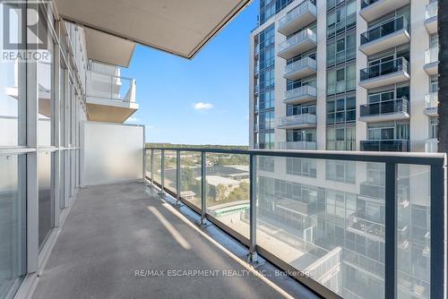 1301 - 2087 Fairview Street, Burlington, ON - Outdoor With Balcony