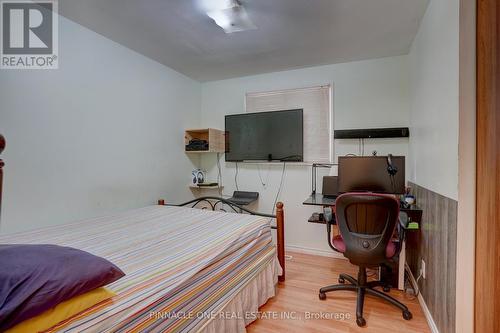 7655 Anaka Drive, Mississauga, ON - Indoor Photo Showing Bedroom