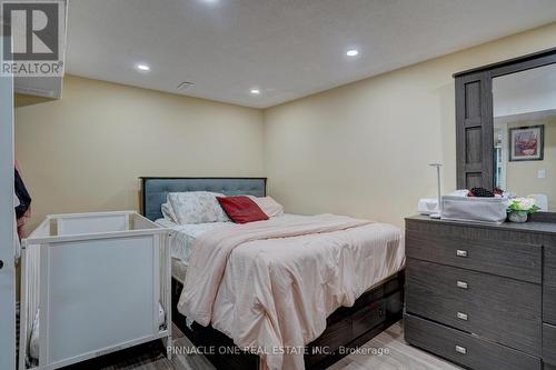 7655 Anaka Drive, Mississauga, ON - Indoor Photo Showing Bedroom