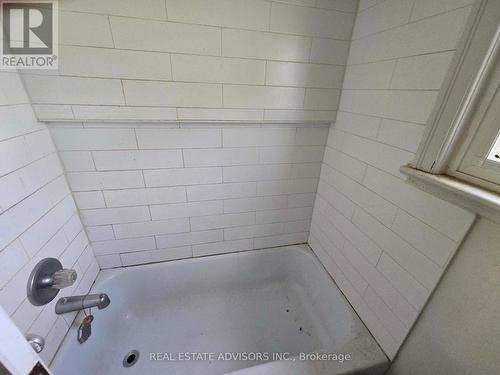 46 Devondale Avenue, Toronto, ON -  Photo Showing Bathroom