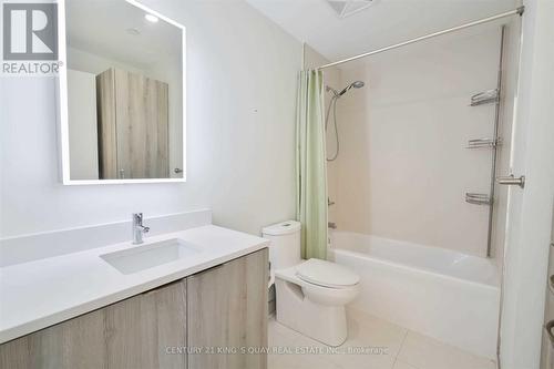 716 - 223 St Clair Avenue W, Toronto, ON - Indoor Photo Showing Bathroom