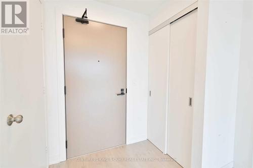 716 - 223 St Clair Avenue W, Toronto, ON - Indoor Photo Showing Other Room