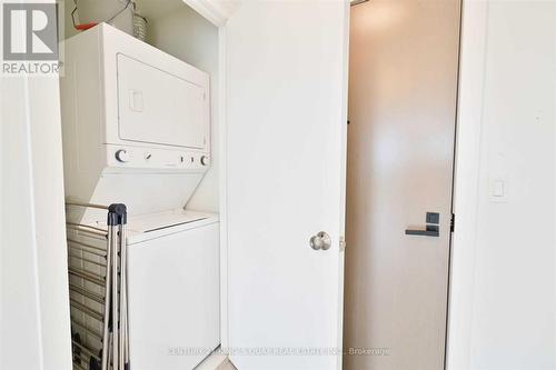 716 - 223 St Clair Avenue W, Toronto, ON - Indoor Photo Showing Laundry Room