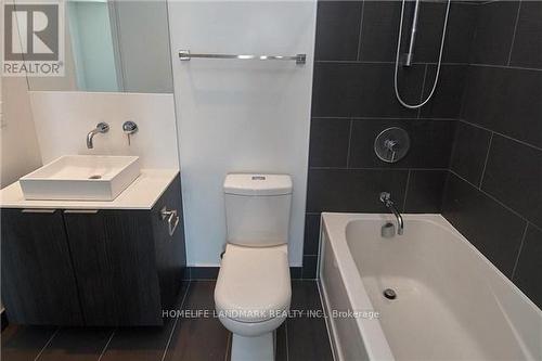 3802 - 159 Dundas Street E, Toronto, ON - Indoor Photo Showing Bathroom