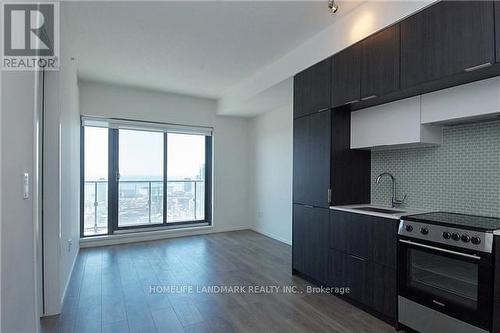 3802 - 159 Dundas Street E, Toronto, ON - Indoor Photo Showing Kitchen