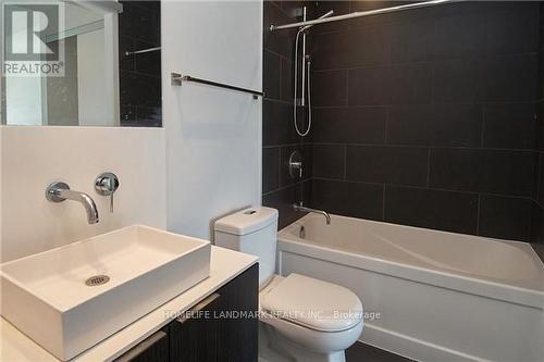 3802 - 159 Dundas Street E, Toronto, ON - Indoor Photo Showing Bathroom