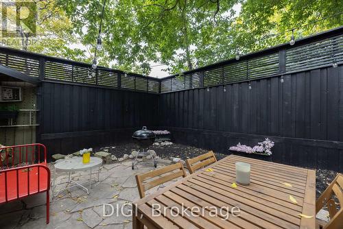 5 Palmerston Avenue, Toronto, ON - Outdoor