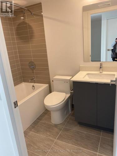 911 - 30 Tretti Way, Toronto, ON - Indoor Photo Showing Bathroom