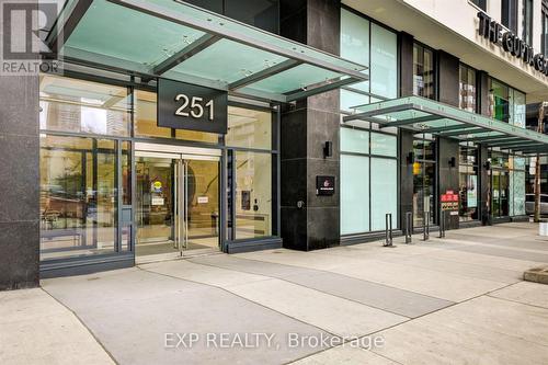 609 - 251 Jarvis Street, Toronto, ON - Outdoor