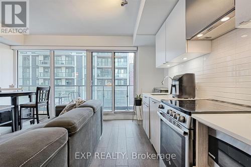 609 - 251 Jarvis Street, Toronto, ON - Indoor Photo Showing Kitchen