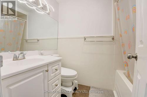 41 Fieldview Crescent, Whitby, ON - Indoor Photo Showing Bathroom