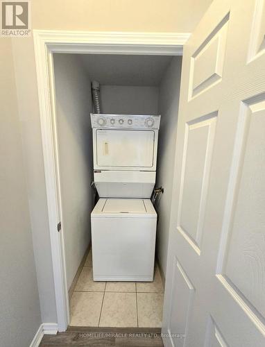 Ph 901 - 3650 Kingston Road, Toronto, ON - Indoor Photo Showing Laundry Room