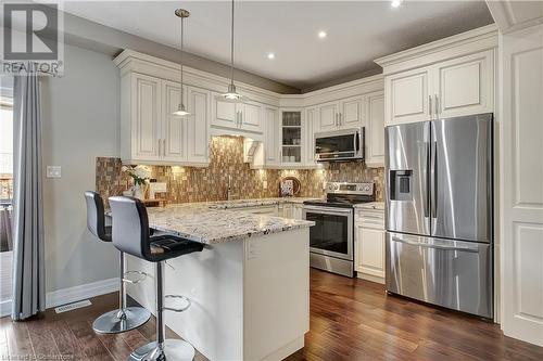 20 Kedwell Street, Cambridge, ON - Indoor Photo Showing Kitchen With Upgraded Kitchen