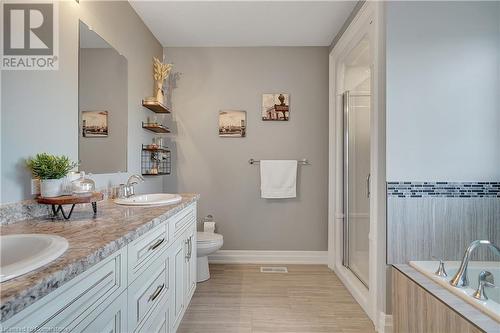 20 Kedwell Street, Cambridge, ON - Indoor Photo Showing Bathroom