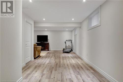 20 Kedwell Street, Cambridge, ON - Indoor Photo Showing Other Room