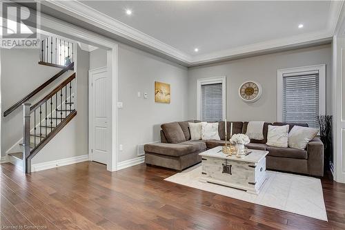 20 Kedwell Street, Cambridge, ON - Indoor Photo Showing Living Room